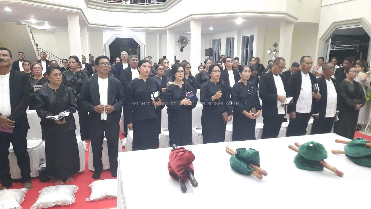 SANTAPAN HARIAN KELUARGA, Jumat, 17 Januari 2025, Kisah Para Rasul 26 : 16 - 18, Jadilah Saksi Kristus Yang Membawa Orang dalam Pertobatan